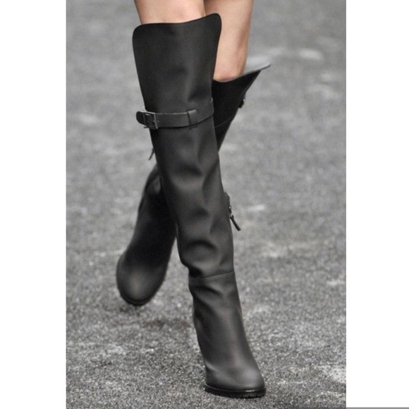 Milan Runway high knee boots Blumarine Fall 2011 size 38